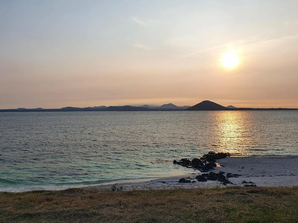 Guest house White Castle Pension Jeju
