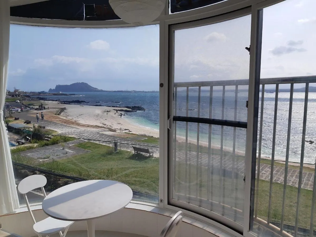 White Castle Pension Jeju Guest house