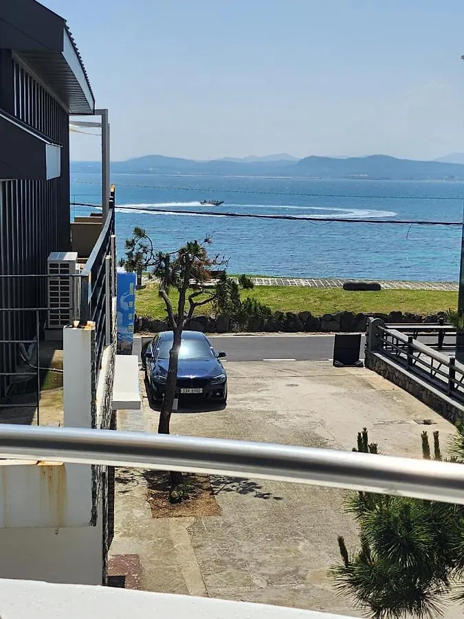 White Castle Pension Jeju Guest house
